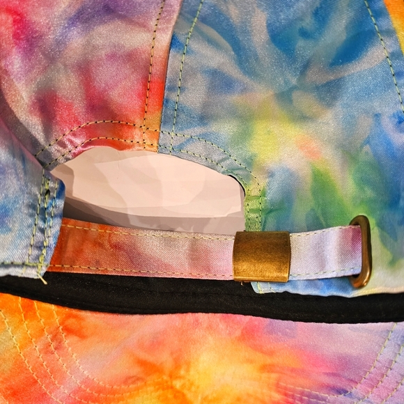 RED BY KISS All Over Satin Silky Baseball Cap - Picture 2 of 4